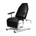 Sillón de tratamientos con estructura de acero cromado